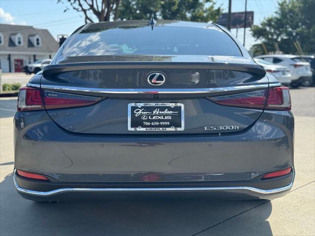 new 2025 Lexus ES 300h car, priced at $53,206