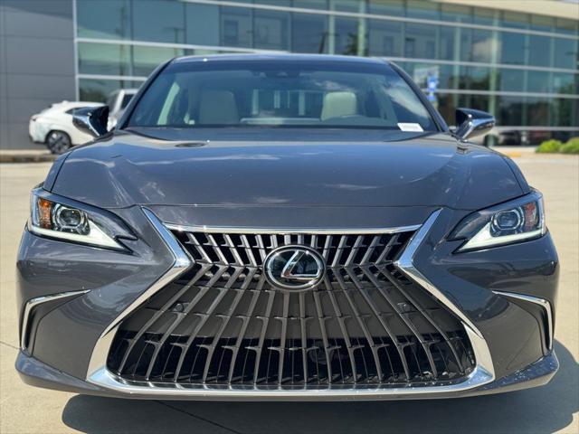 new 2025 Lexus ES 300h car, priced at $53,206