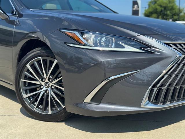 new 2025 Lexus ES 300h car, priced at $53,206