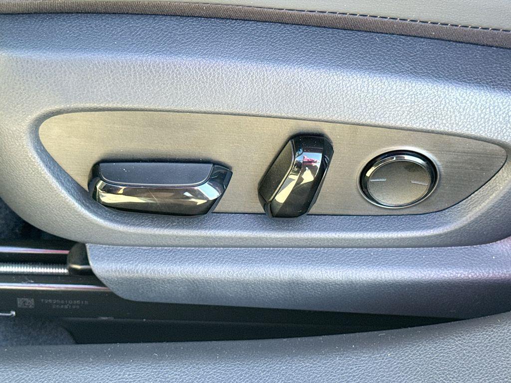 new 2025 Lexus ES 350 car, priced at $51,606