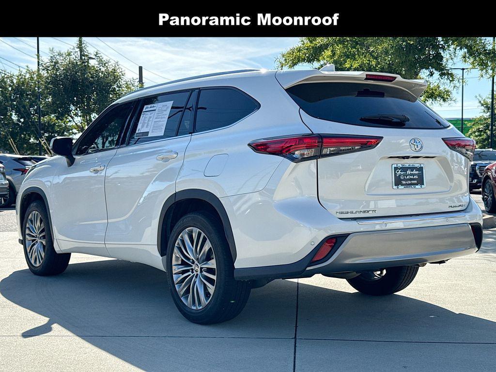 used 2021 Toyota Highlander car, priced at $37,652