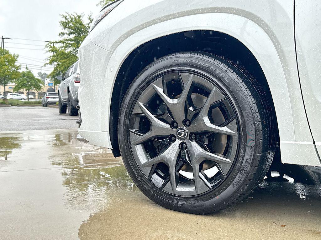 new 2025 Lexus TX 500h car, priced at $76,030