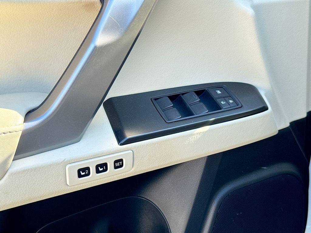 used 2023 Lexus GX 460 car, priced at $59,738