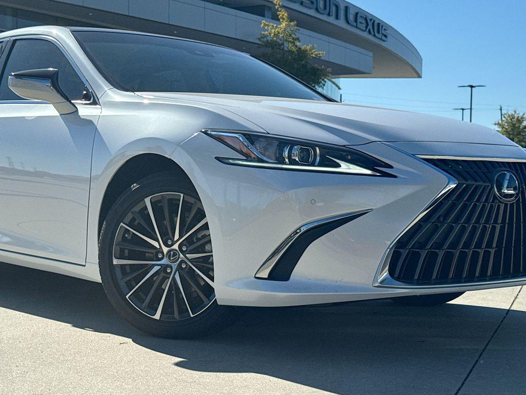 new 2025 Lexus ES 350 car, priced at $53,006
