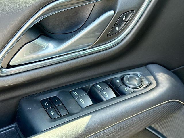 used 2022 GMC Yukon car, priced at $59,618