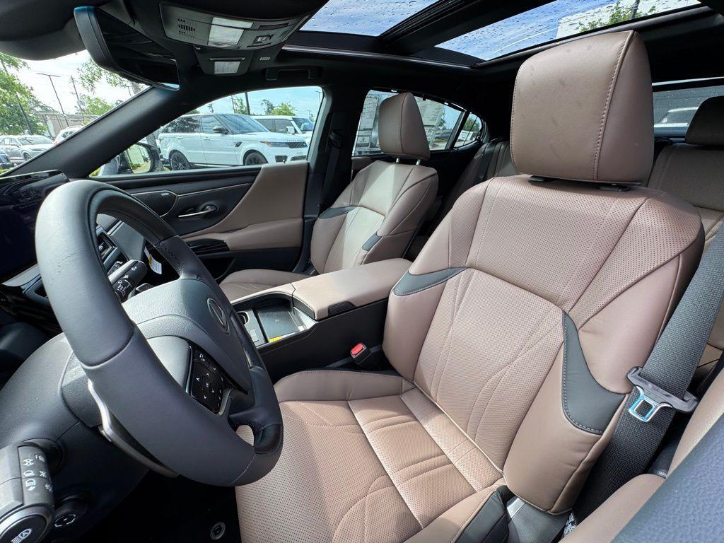 new 2025 Lexus ES 350 car, priced at $58,420