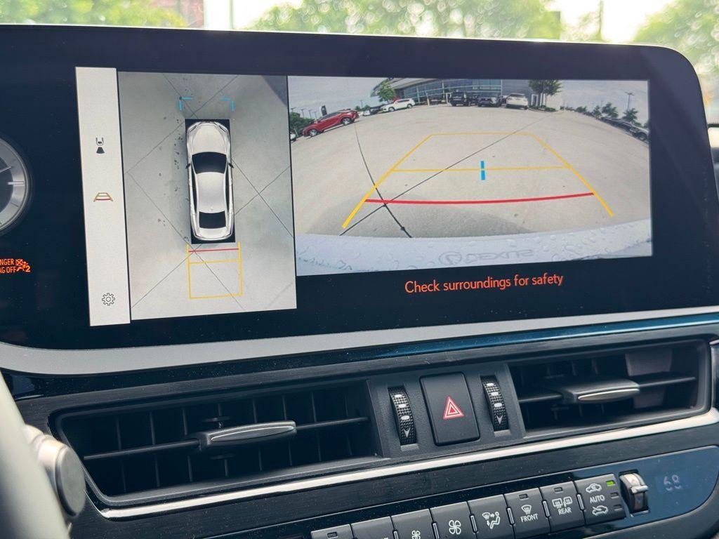 new 2025 Lexus ES 350 car, priced at $58,420