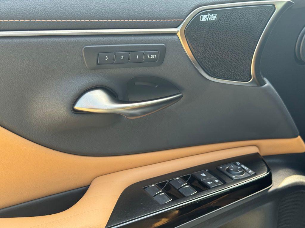 used 2022 Lexus ES 350 car, priced at $43,240