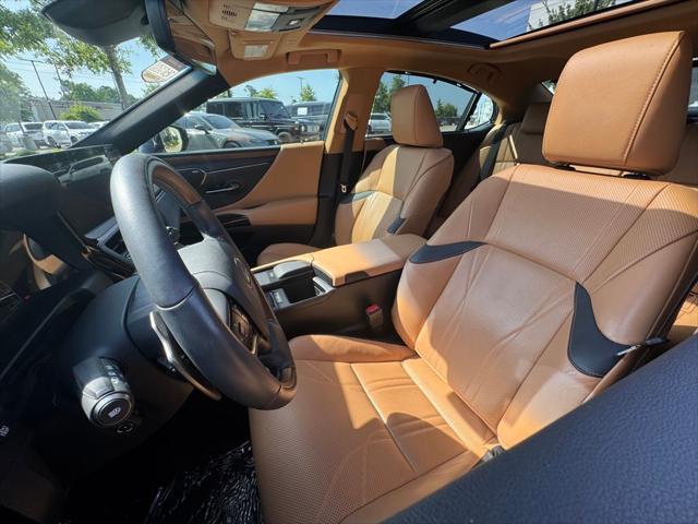 used 2022 Lexus ES 350 car, priced at $47,738