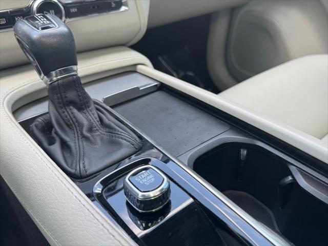 used 2022 Volvo XC90 car, priced at $33,416