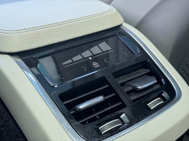 used 2022 Volvo XC90 car, priced at $33,416