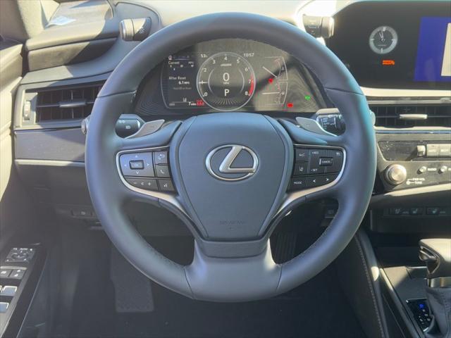 new 2025 Lexus ES 350 car, priced at $48,605