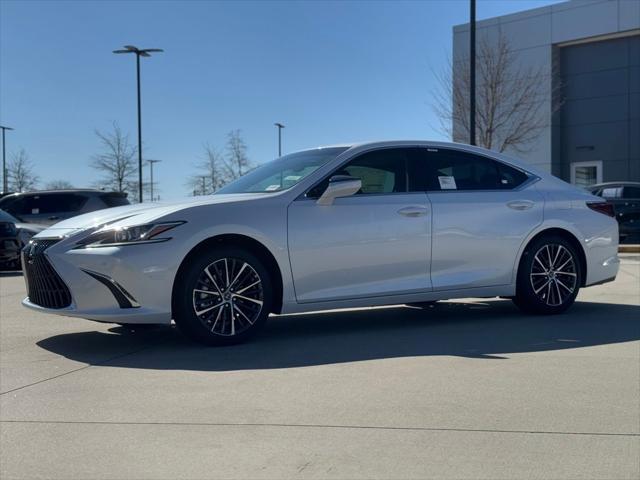new 2025 Lexus ES 350 car, priced at $48,605