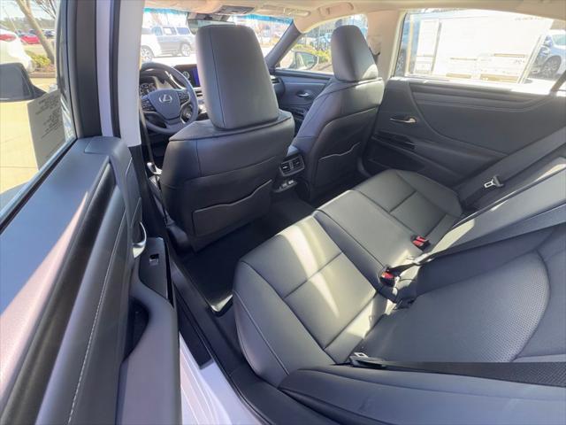 new 2025 Lexus ES 350 car, priced at $48,605