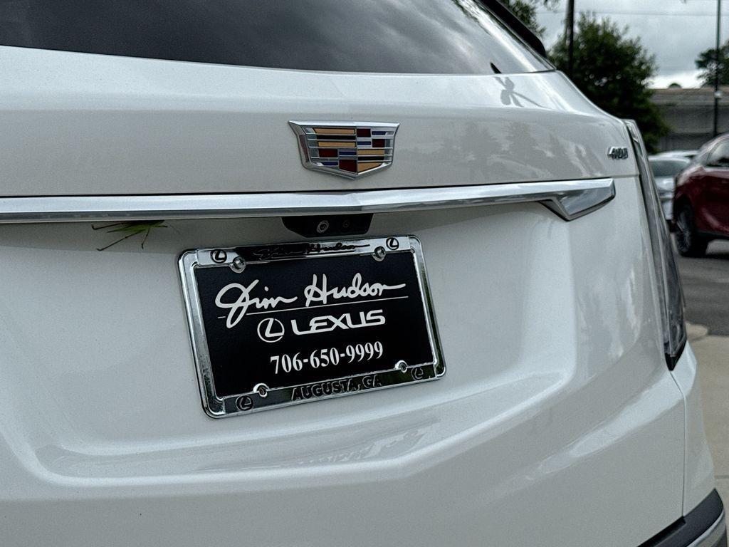 used 2022 Cadillac XT5 car, priced at $37,045