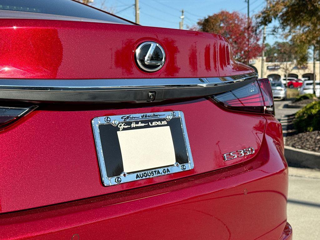 new 2025 Lexus ES 350 car, priced at $51,606
