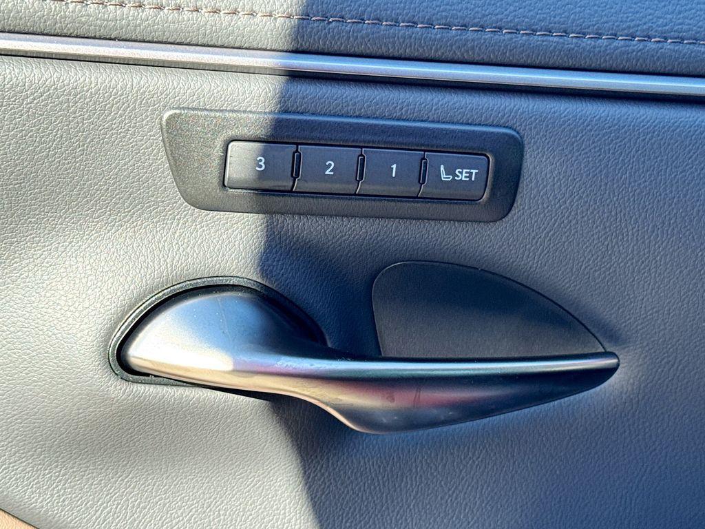 new 2025 Lexus ES 350 car, priced at $51,606