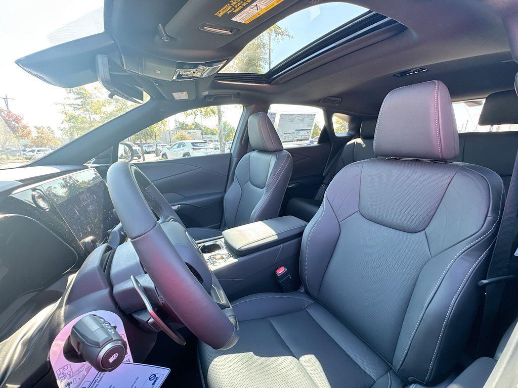 new 2025 Lexus RX 350 car, priced at $63,611