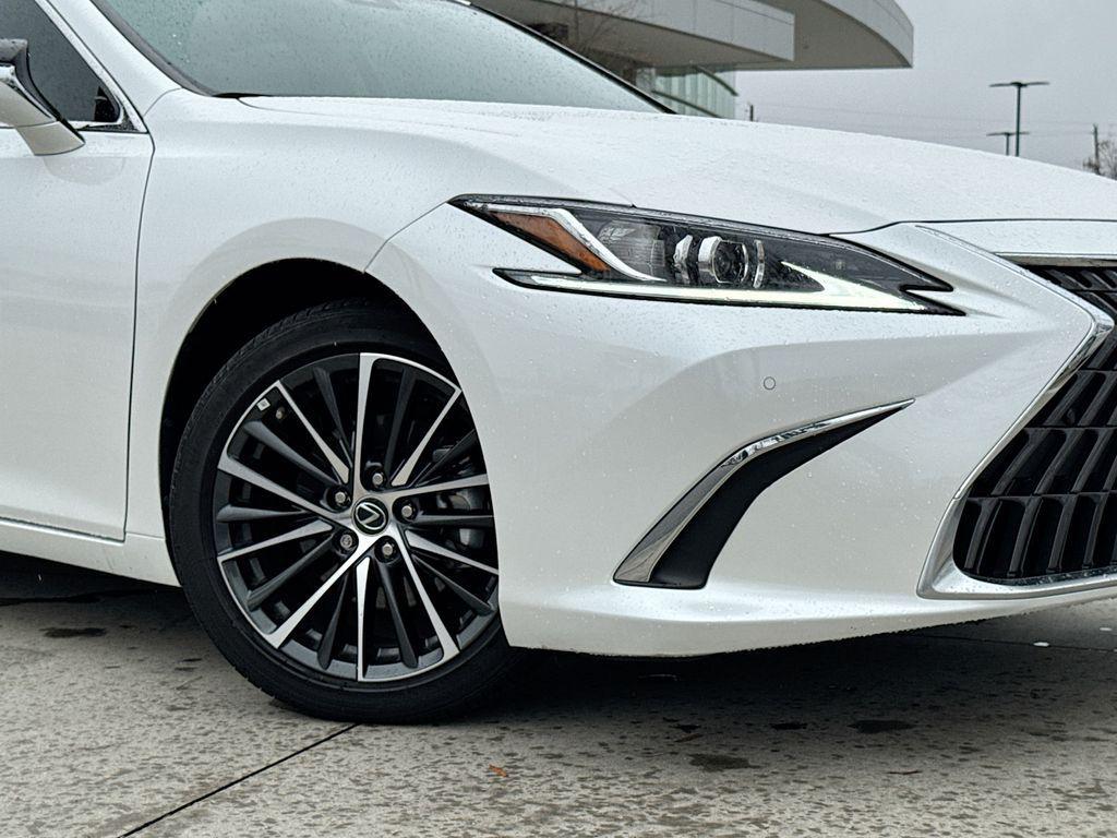 used 2025 Lexus ES 350 car, priced at $46,536