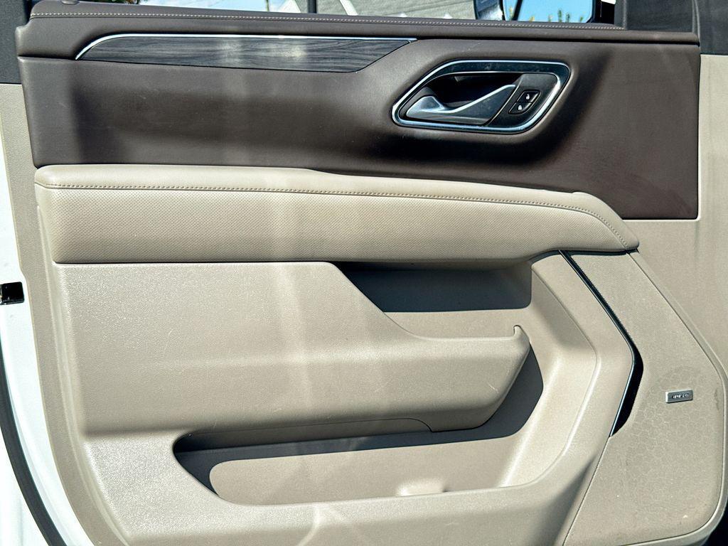 used 2022 GMC Yukon car, priced at $47,384