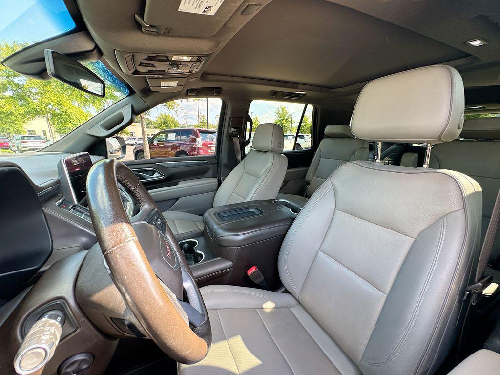 used 2022 GMC Yukon car, priced at $47,384