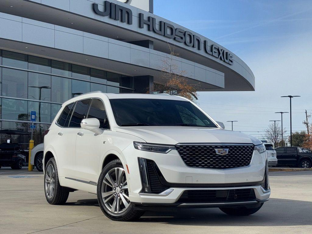 used 2022 Cadillac XT6 car, priced at $37,990