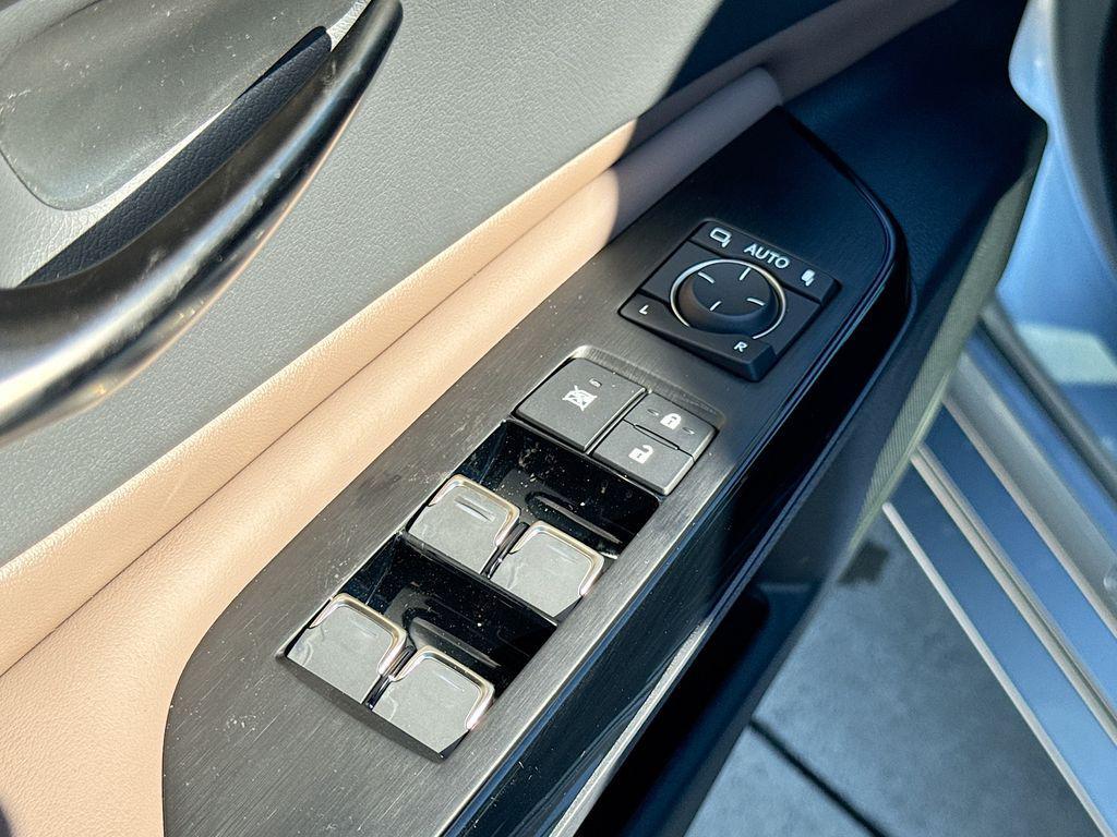 new 2025 Lexus ES 350 car, priced at $52,525