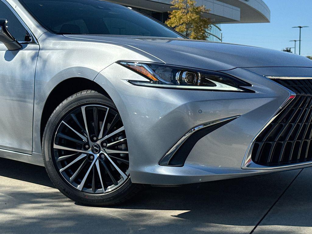new 2025 Lexus ES 350 car, priced at $52,525