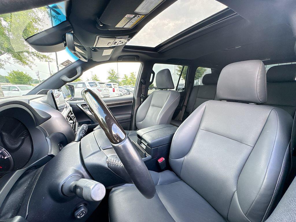 used 2022 Lexus GX 460 car, priced at $58,247