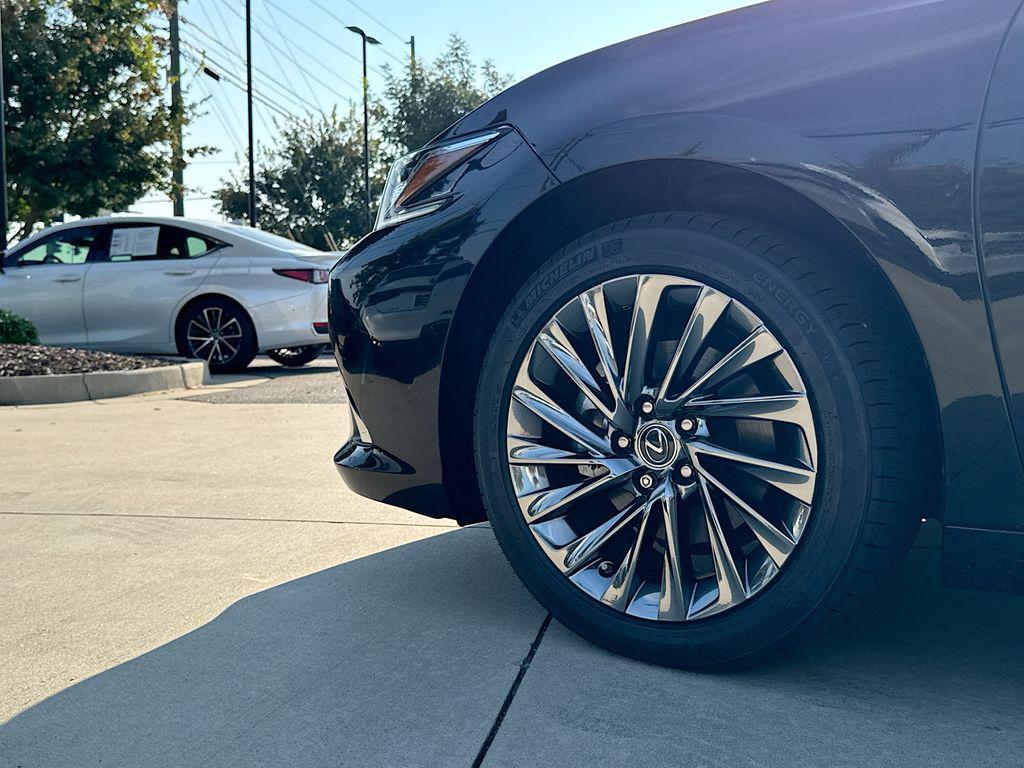 used 2024 Lexus ES 350 car, priced at $48,677