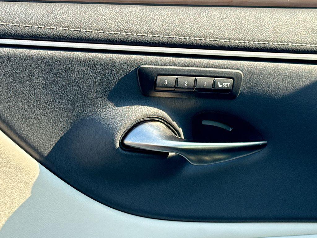 used 2024 Lexus ES 350 car, priced at $48,677