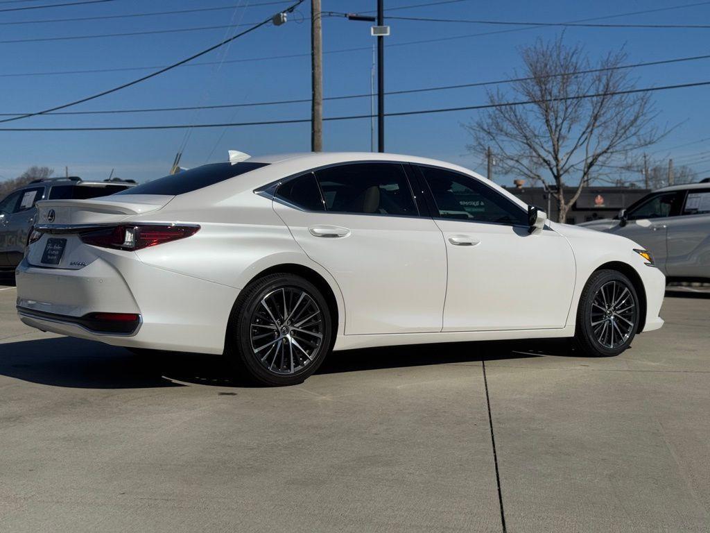 used 2024 Lexus ES 300h car, priced at $46,490