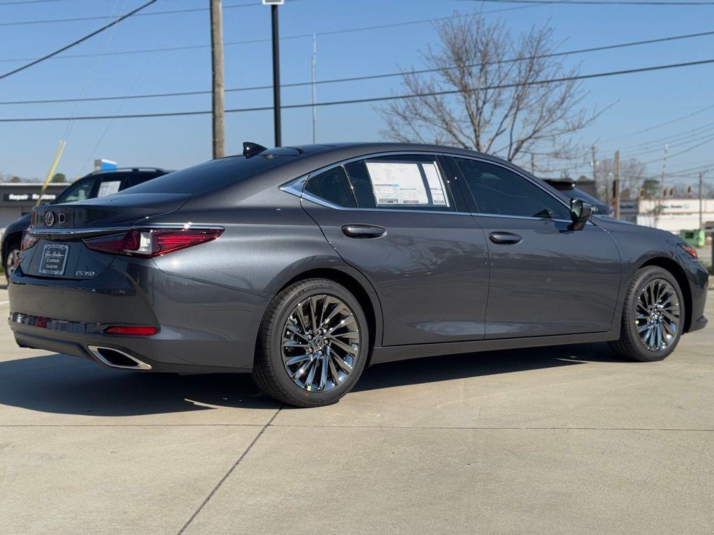 new 2025 Lexus ES 350 car, priced at $55,900