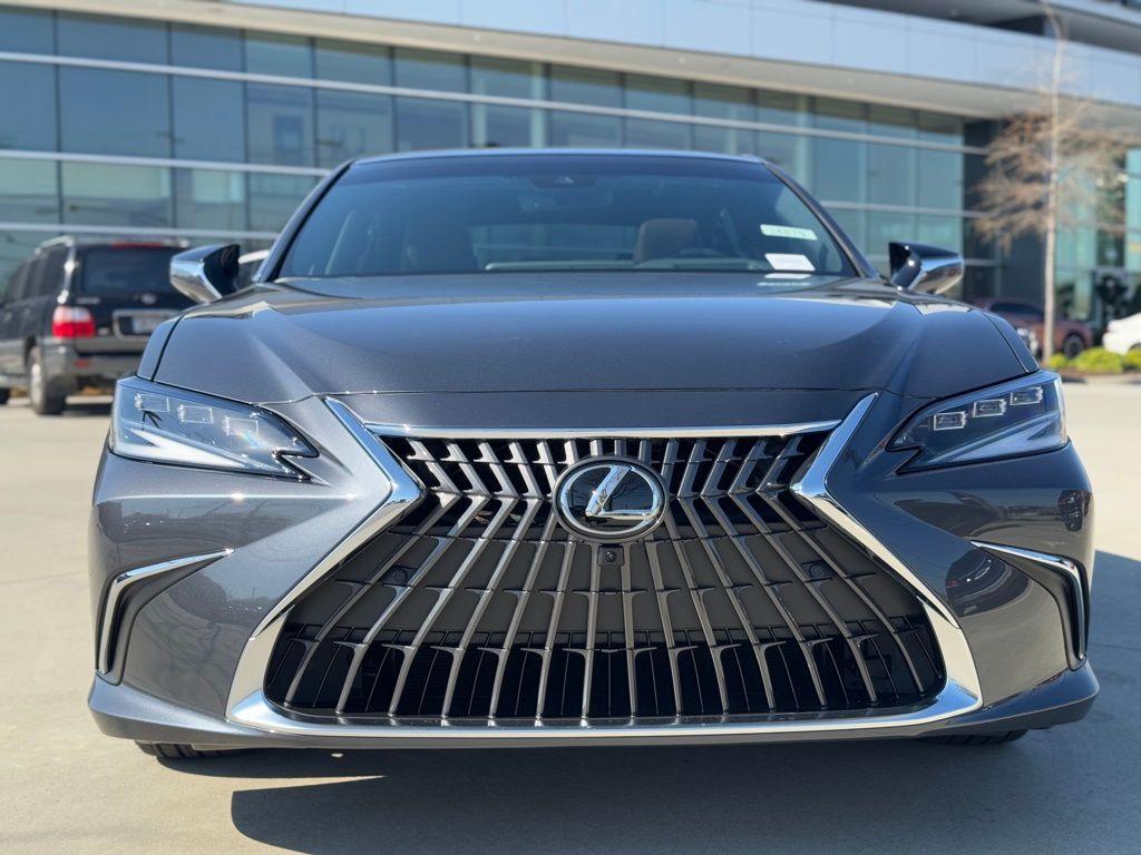 new 2025 Lexus ES 350 car, priced at $55,900