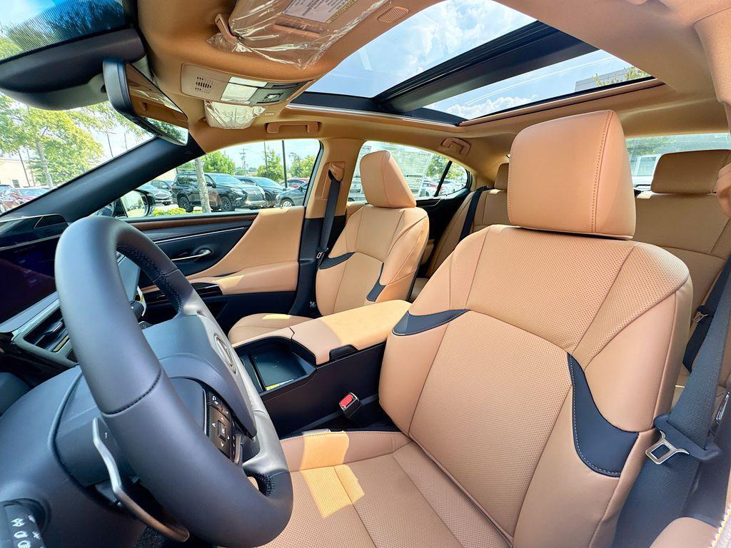 new 2025 Lexus ES 350 car, priced at $54,226