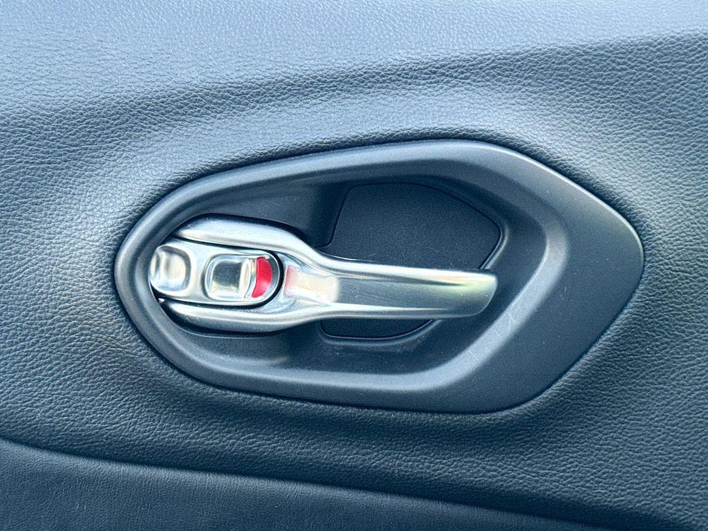 used 2020 Jeep Cherokee car, priced at $18,539