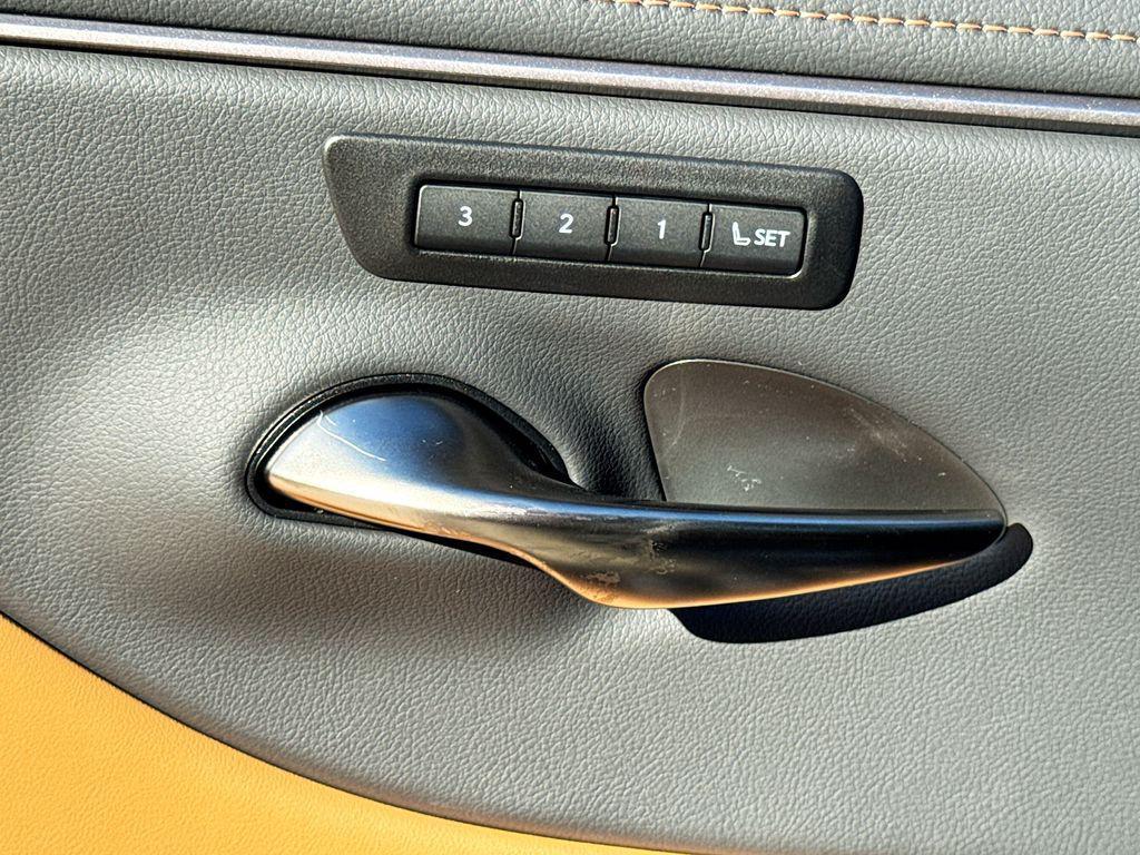 new 2025 Lexus ES 350 car, priced at $51,606