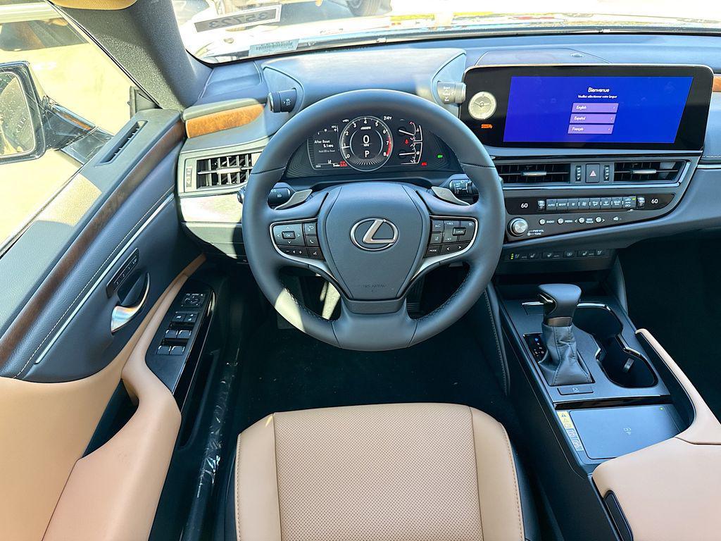 new 2025 Lexus ES 350 car, priced at $51,606