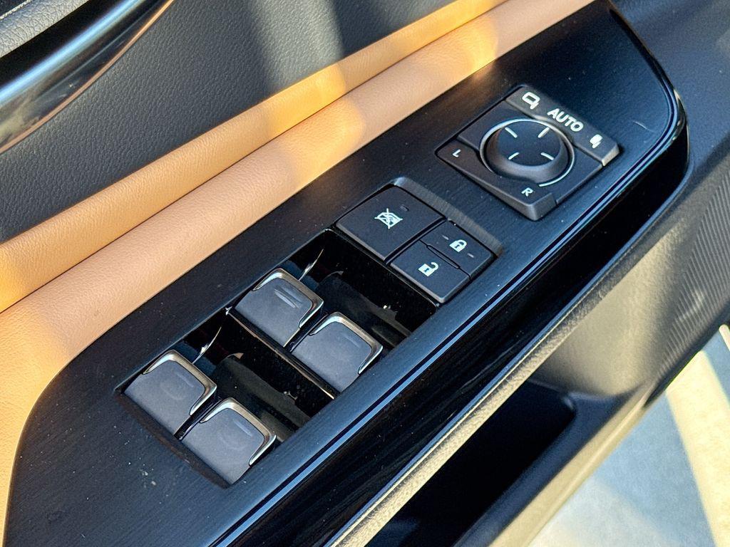 new 2025 Lexus ES 350 car, priced at $51,606