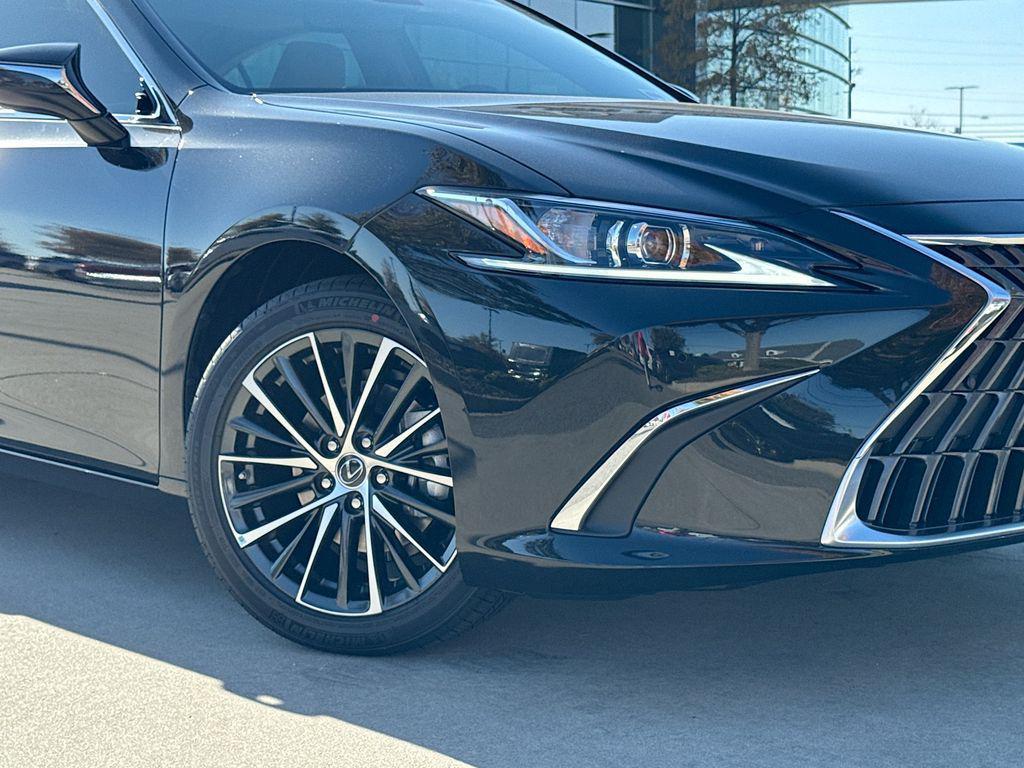 new 2025 Lexus ES 350 car, priced at $51,606