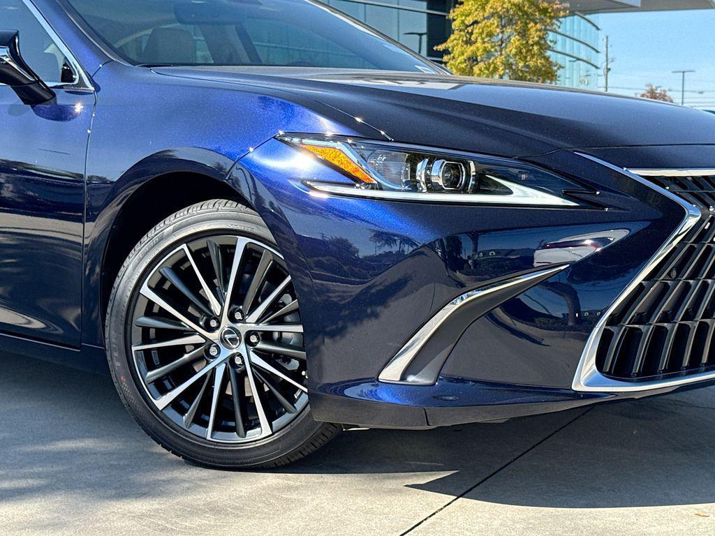 new 2025 Lexus ES 350 car, priced at $50,685