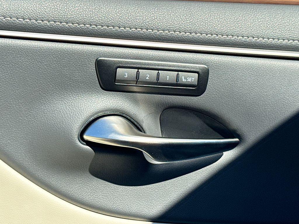 new 2025 Lexus ES 350 car, priced at $50,685
