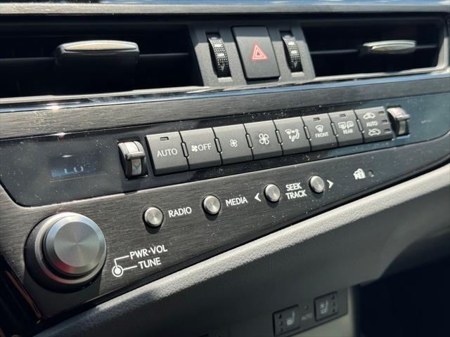new 2025 Lexus ES 300h car, priced at $53,645