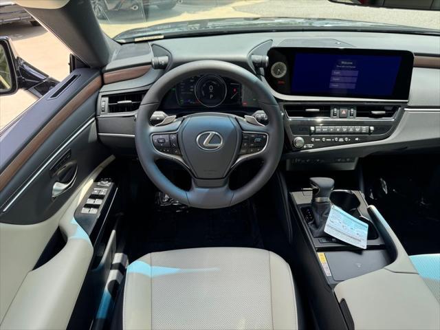 new 2025 Lexus ES 300h car, priced at $53,645
