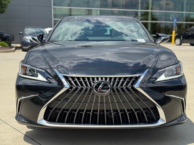 new 2025 Lexus ES 300h car, priced at $53,645
