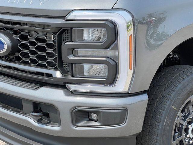 new 2025 Ford F-250 car, priced at $58,725