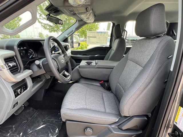 new 2025 Ford F-250 car, priced at $58,725
