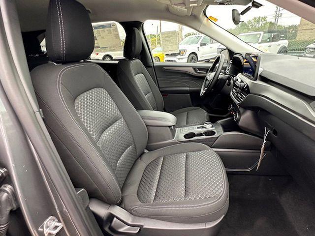 new 2025 Ford Escape car, priced at $30,518