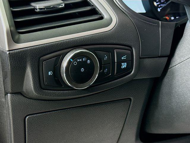 used 2024 Ford Edge car, priced at $25,300