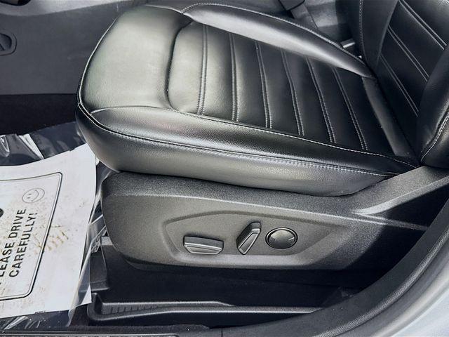 used 2024 Ford Edge car, priced at $25,300